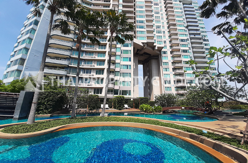 Condominium in Sathorn 
